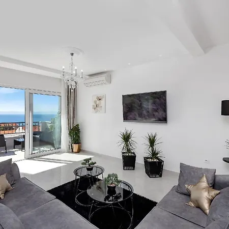 Schoene In Zelenka Mit Grosser Terrasse Apartment