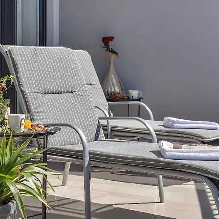 Apartment Schoene In Zelenka Mit Grosser Terrasse