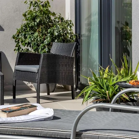 Schoene In Zelenka Mit Grosser Terrasse Apartment